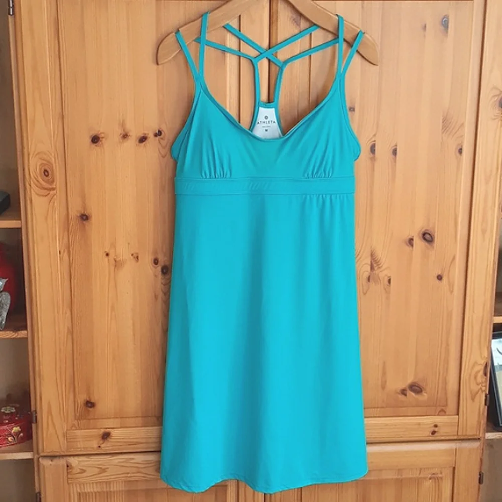 Athleta Shorebreak Racer Back Outdoor Dress Size Medium - Picture 1 of 9